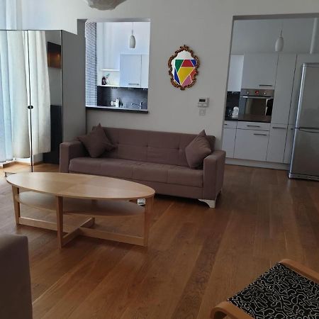 Deluxe Apartment 5P Mm Viyana Dış mekan fotoğraf