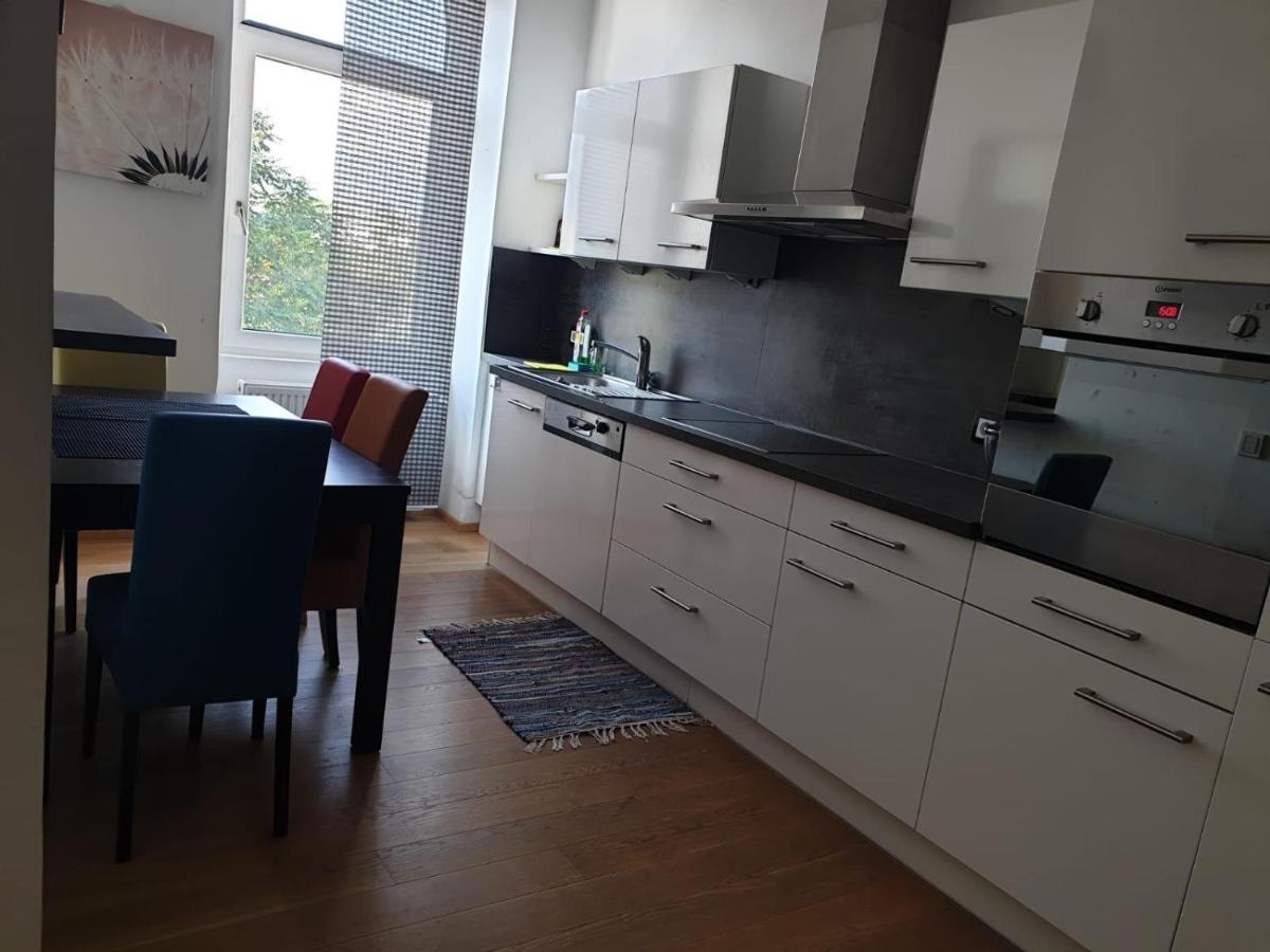 Deluxe Apartment 5P Mm Viyana Dış mekan fotoğraf
