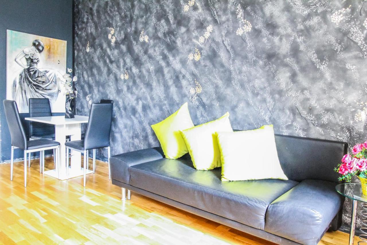 Deluxe Apartment 5P Mm Viyana Dış mekan fotoğraf
